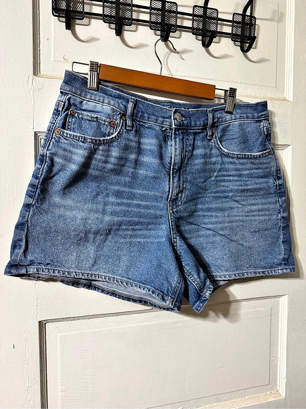 American Eagle AE Relaxed Denim Short Denim Jean Shorts in Blue